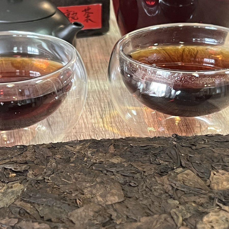Brique de Thé Puerh Cuit médicinal grandes feuilles – 2005 – 250 g - Lemeilleurthedechine
