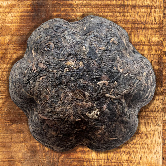 1141 – Fleur de thé Puer Cru Gua 2003 – 280 g - Lemeilleurthedechine