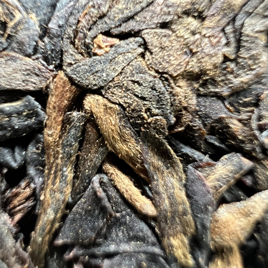 Brique de thé Pu’erh cru Yiwu début de printemps – 250 g – 2003 - Lemeilleurthedechine