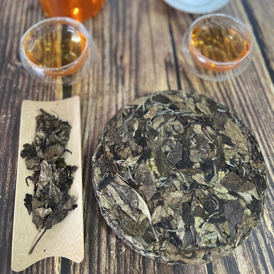 Thé blanc âgé de la montagne Zhenghe 2015 — 政和白茶 — 357g Old White Tea - Lemeilleurthedechine