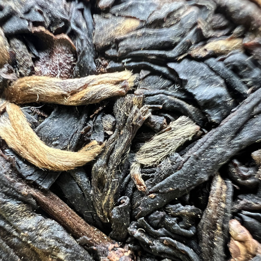 116 – 蓝印生普洱茶饼 – 2002年 – 400g
