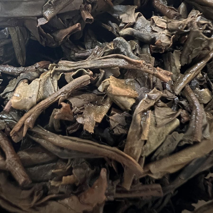 116 – 蓝印生普洱茶饼 – 2002年 – 400g