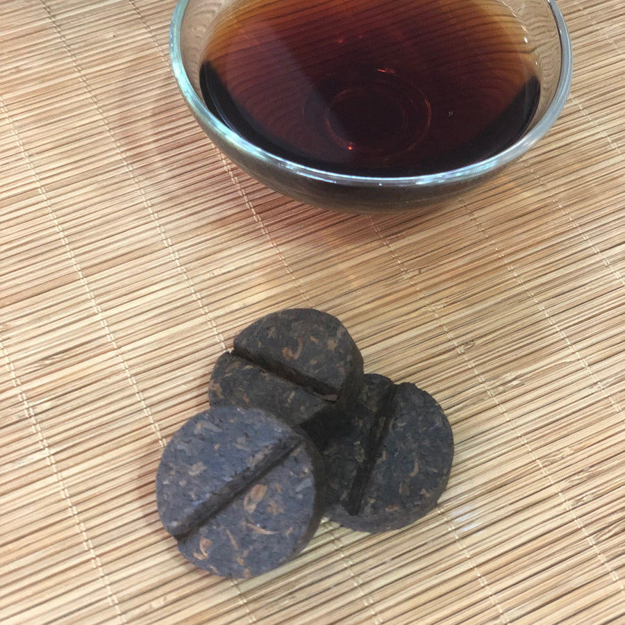 Xiao Jing Bing - Pastille d'or - Thé Puerh Cuit Shou Puer - 2006 - Lemeilleurthedechine