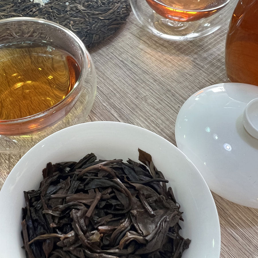 118 –Galette deThé Pu'erh Cru Dragon Cheval Long Ma Tong Qing – Yiwu Année 1989 – 357g