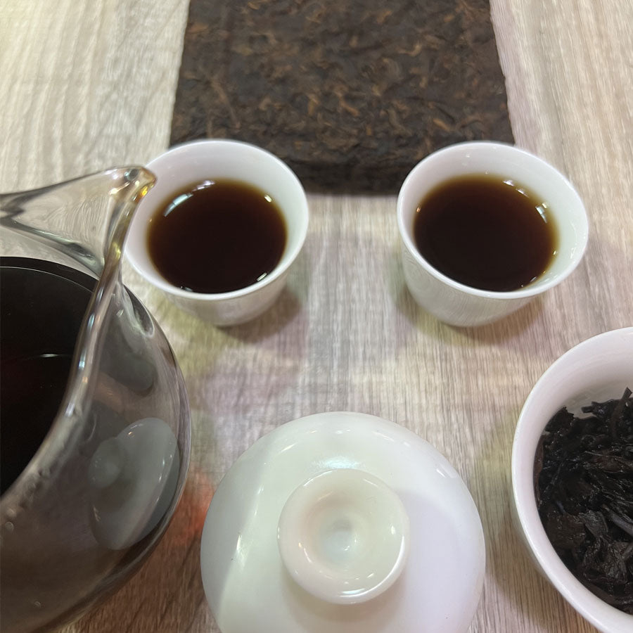 109 - Thés PUER Cuit brique carrée GONG XI FA CAI – Années 1990 – 250g - Lemeilleurthedechine