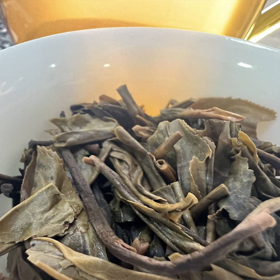 115- PEACOCK Thés PUER Cru -  Ban Zhang Kong Que Qing Bing Puerh tea - 2019- 357g - Lemeilleurthedechine