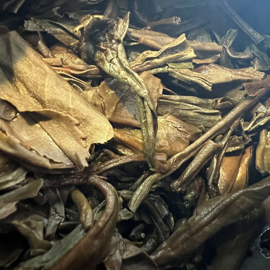 Thé cru Pu-erh timbre Bleu CNNP - Yunnan - 357 g - 2013 - Lemeilleurthedechine